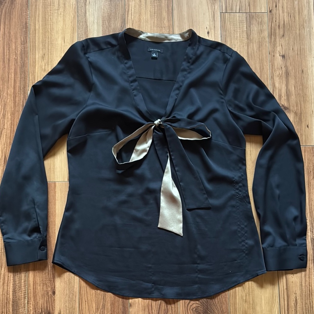 Ann Taylor Black Long Sleeve Tie Front Blouse